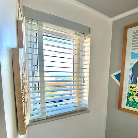 Balcony Flat Apartment *
